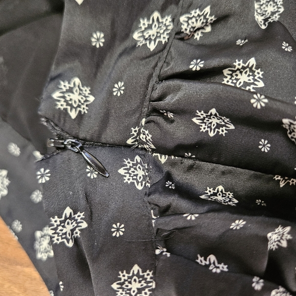 Forever 21 women's dress short - Picture 2 of 5